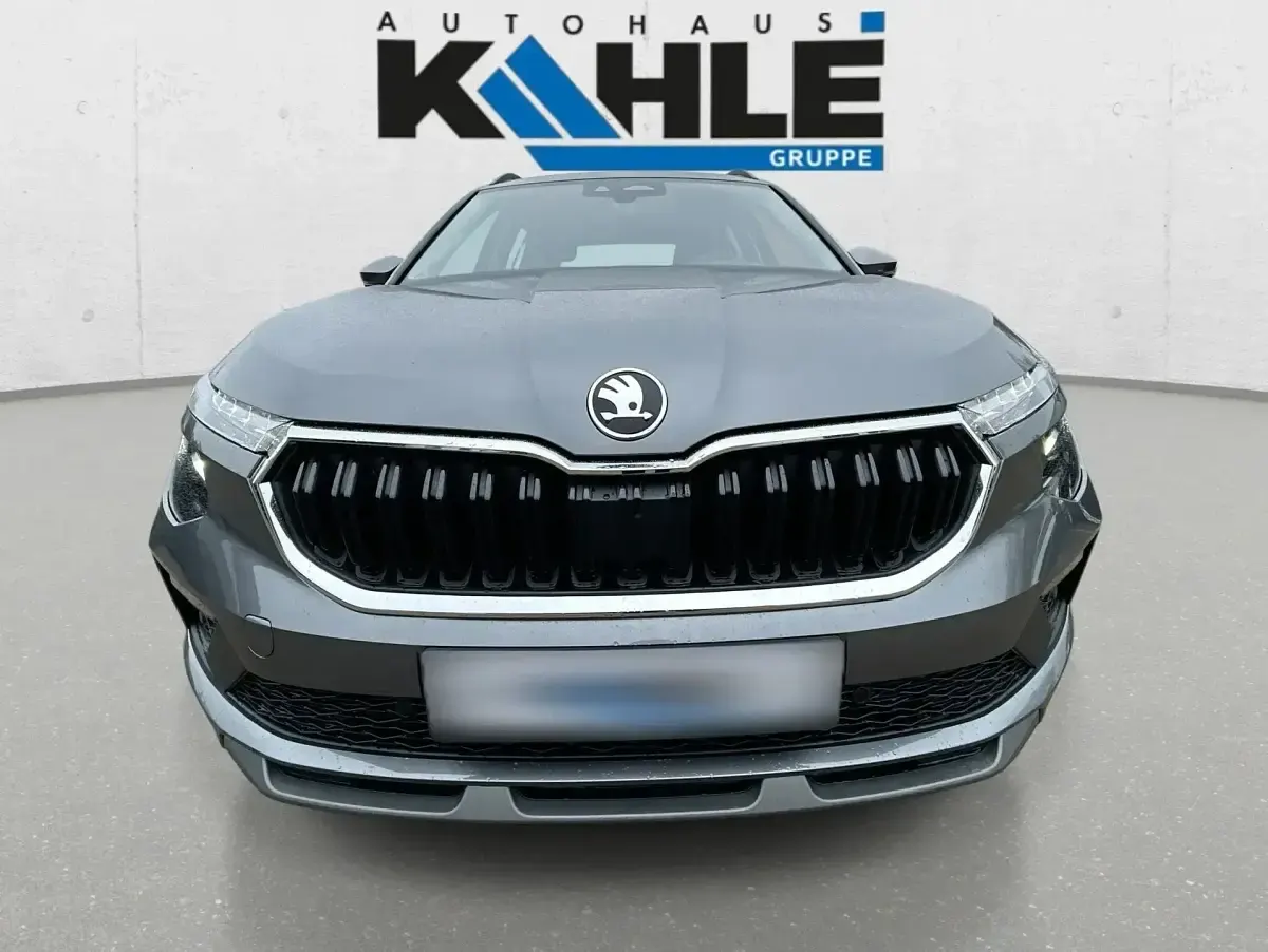 Neu Skoda Kamiq Selection 85 PS (62 kW) 2026 Grau SUV