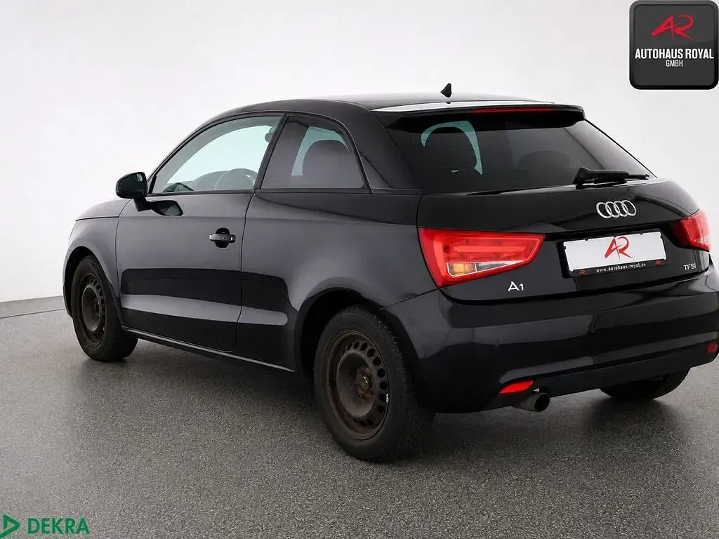 Gebraucht Audi A1 Ambition 86 PS (63 kW) 2011 Brillantschwarz Kleinwagen