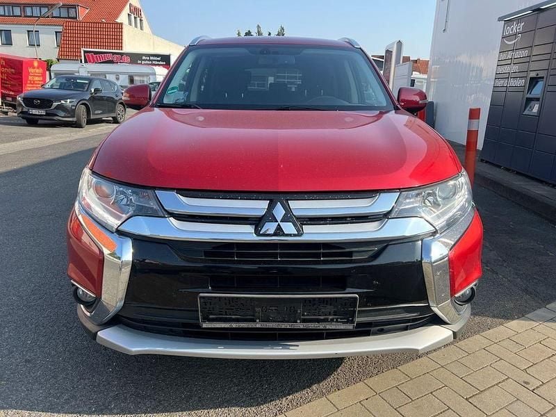 Gebraucht Mitsubishi Outlander Plus 150 PS (110 kW) 2015 Rot SUV
