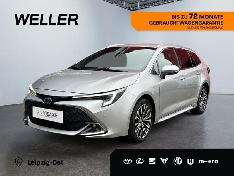 Silber Gebraucht 2024 Toyota Corolla Team Kombi | 26.490 € (Fairer Preis) - Bild 1/3