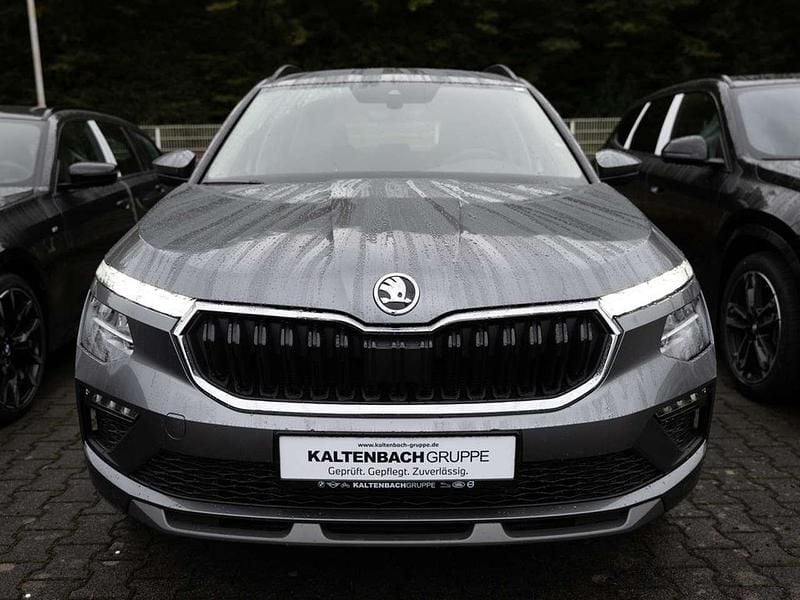 Neu Skoda Kamiq Selection 116 PS (85 kW) 2025 Farbe: graphite grau SUV