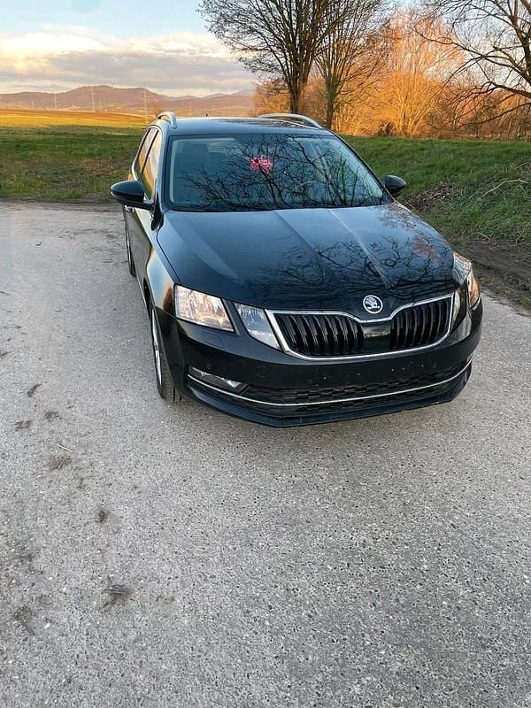 Gebraucht Skoda Octavia 115 PS (84 kW) 2020 Schwarz Kombi