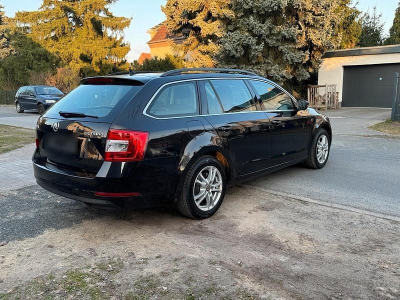 Gebraucht Skoda Octavia Style 150 PS (110 kW) 2017 Schwarz Kombi