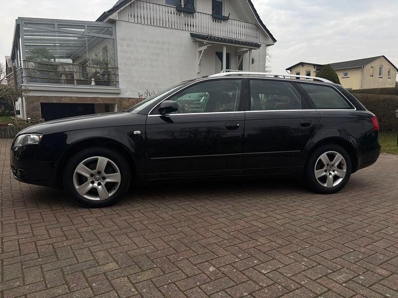 Gebraucht Audi A4 131 PS (96 kW) 2005 Schwarz Kombi
