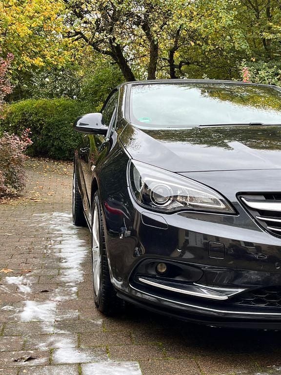 Gebraucht Opel Cascada Innovation 165 PS (121 kW) 2013 Schwarz Cabrio