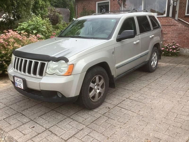 Grau Gebraucht 2008 Jeep Grand Cherokee Overland SUV | 6.000 € (Superpreis) - Bild 1/4