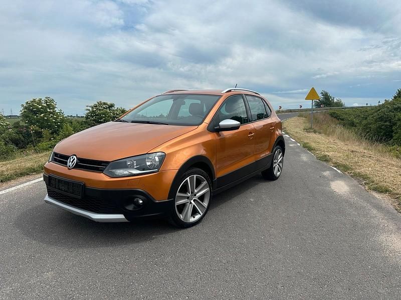 Orange Gebraucht 2014 VW Polo Cross Kleinwagen | 7.500 € (Fairer Preis) - Bild 1/4
