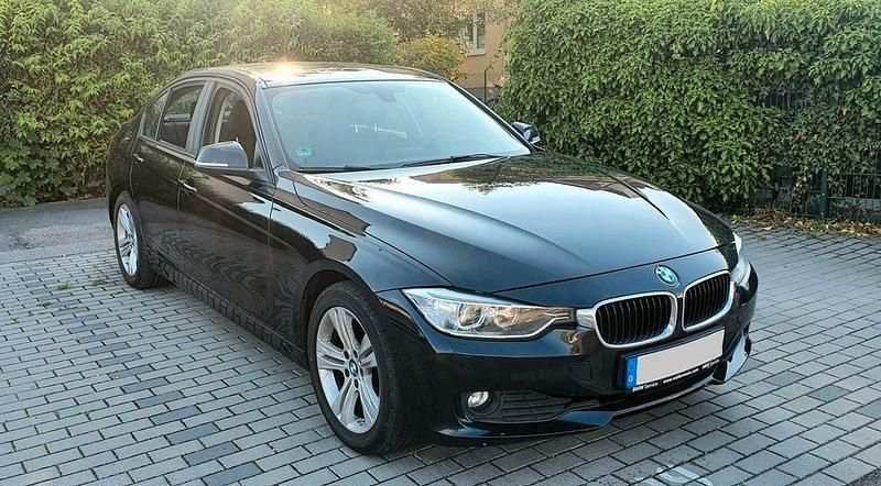 Schwarz Gebraucht 2015 BMW 316 Performance Limousine | 9.800 € (Fairer Preis) - Bild 1/4