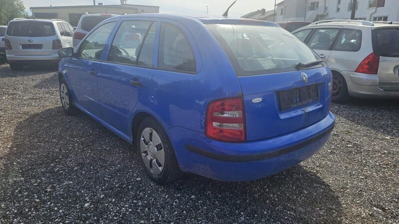 Gebraucht Skoda Fabia 64 PS (47 kW) 2003 Blau Kleinwagen