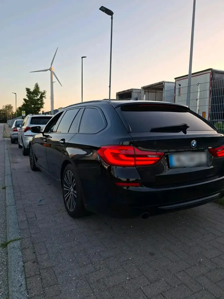 Gebraucht BMW 530 258 PS (189 kW) 2017 Schwarz Kombi