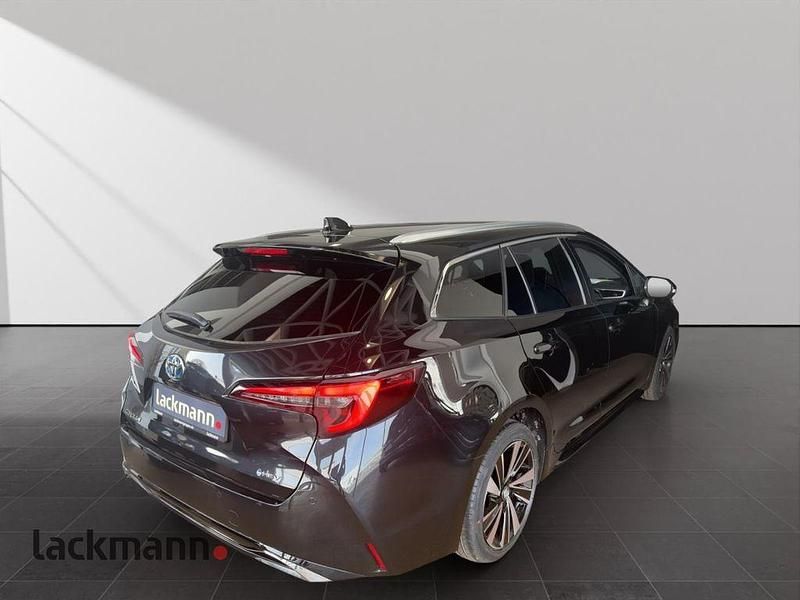 Neu Toyota Corolla 196 PS (144 kW) 2026 Schwarz Kombi