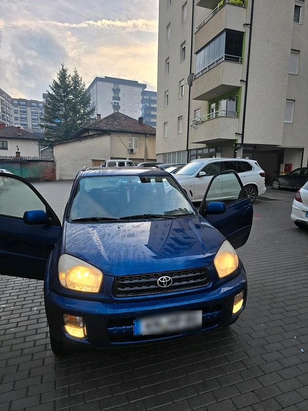Gebraucht Toyota Yaris 150 PS (110 kW) 2000 Blau SUV