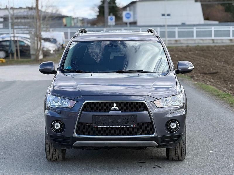Gebraucht Mitsubishi Outlander Intense+ 177 PS (130 kW) 2011 Grau SUV