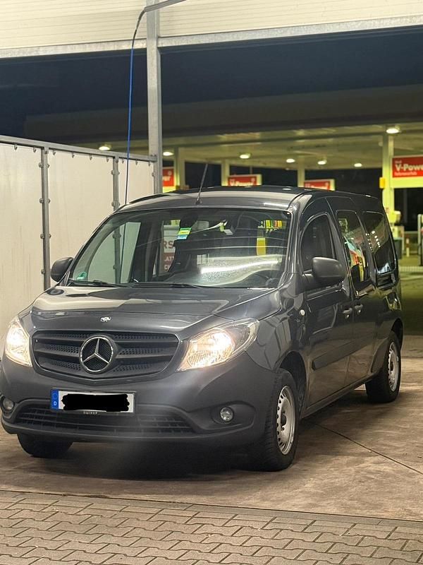 Grau Gebraucht 2015 Mercedes Citan 111 Kombi | 8.000 € (Fairer Preis) - Bild 1/4
