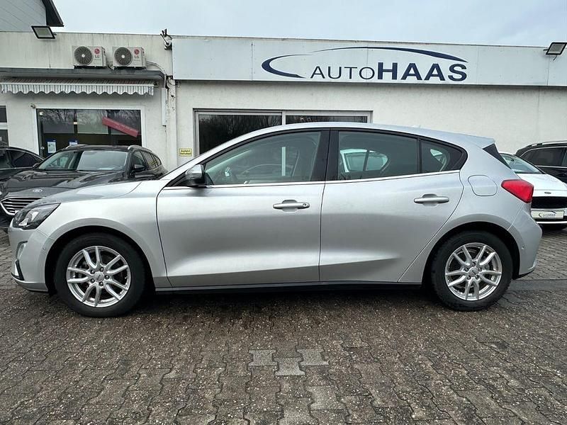 Gebraucht Ford Focus Cool & Connect 95 PS (69 kW) 2021 Silber Limousine