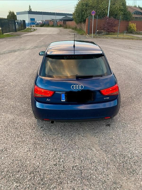Gebraucht Audi A1 86 PS (63 kW) 2012 Blau Kleinwagen