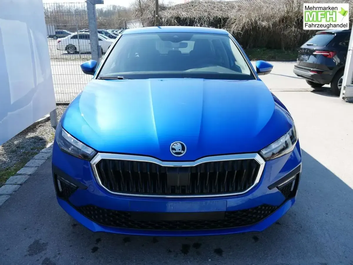 Neu Skoda Scala Selection 150 PS (110 kW) 2026 Raceblau metallic Kleinwagen