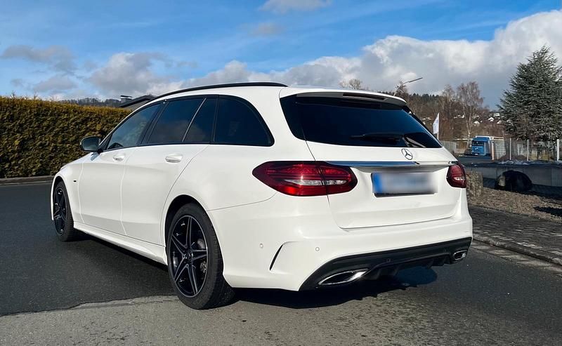 Gebraucht Mercedes C300 245 PS (180 kW) 2020 Weiß Kombi