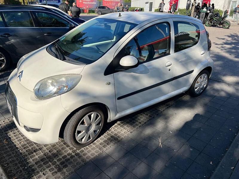 Weiß Gebraucht 2009 Citroën C1 Style Kleinwagen | 2.000 € (Fairer Preis) - Bild 1/4