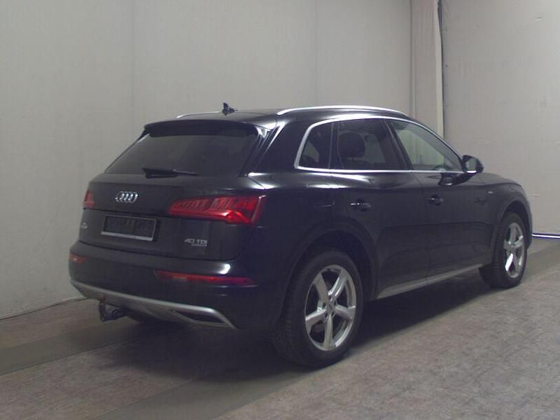 Gebraucht Audi Q5 S-Line 190 PS (139 kW) 2019 Mythosschwarz metallic SUV