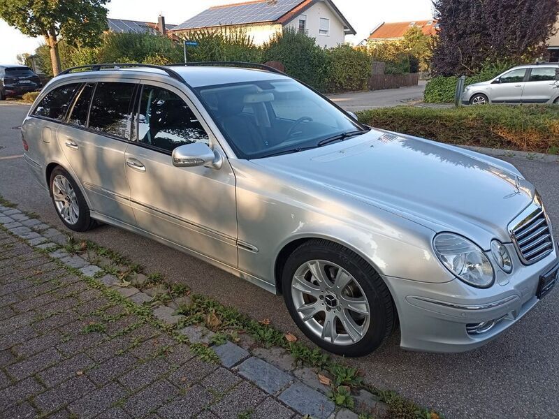 Gebraucht Mercedes E220 Avantgarde 170 PS (125 kW) 2008 Silber Kombi