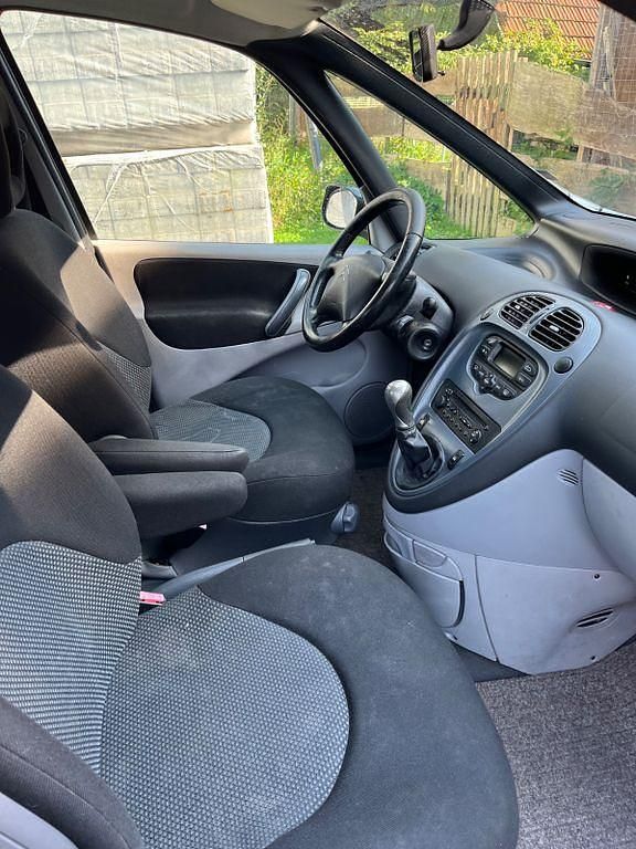 Silber Gebraucht 2005 Citroën Xsara Picasso Comfort Van / Kleinbus | 2.250 € (Teuer) - Bild 1/4
