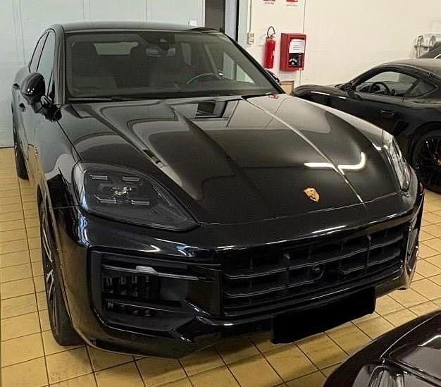 Gebraucht Porsche Cayenne 470 PS (345 kW) 2023 Schwarz SUV
