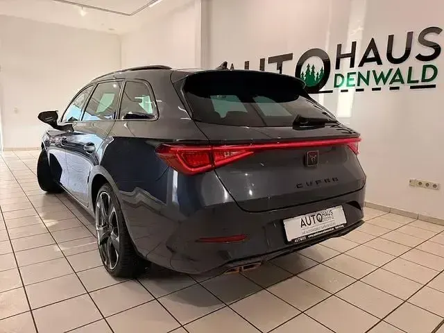 Second-hand Cupra Leon 245 CP (180 kW) 2021 Gri Berlinǎ