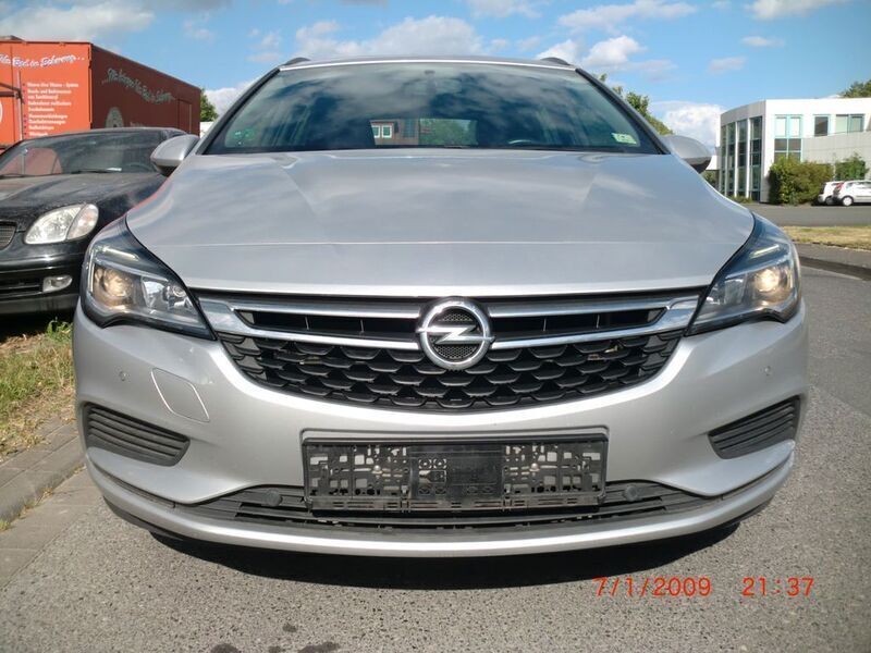 Silber Gebraucht 2019 Opel Astra Edition Kombi | 8.550 € (Superpreis) - Bild 1/4
