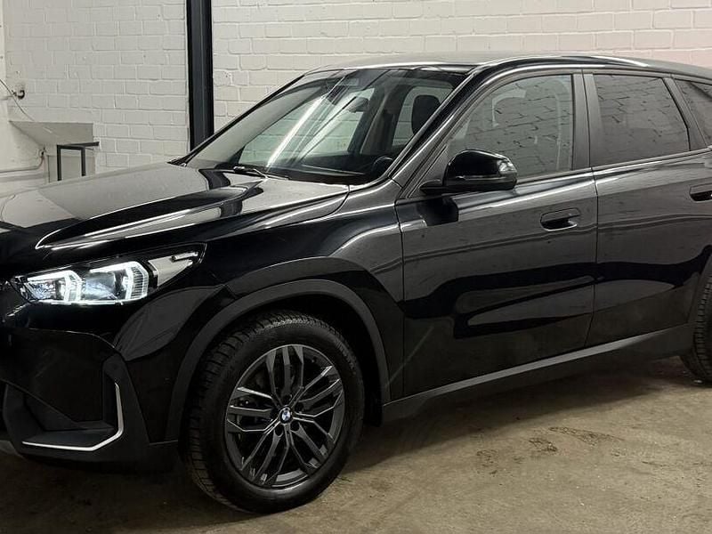 Gebraucht BMW iX1 230 kW (313 PS) 2023 Schwarz SUV