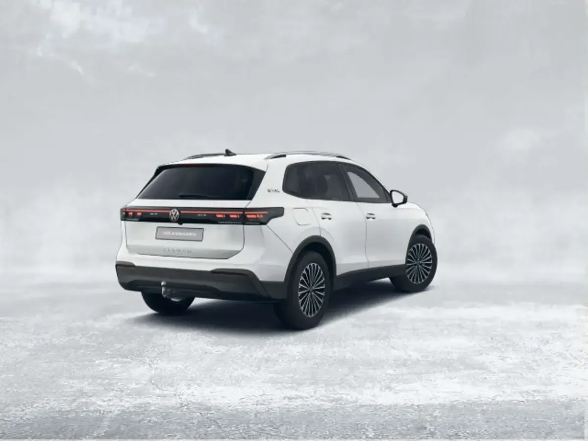 Gebraucht VW Tiguan Goal 131 PS (96 kW) 2025 Pure white SUV