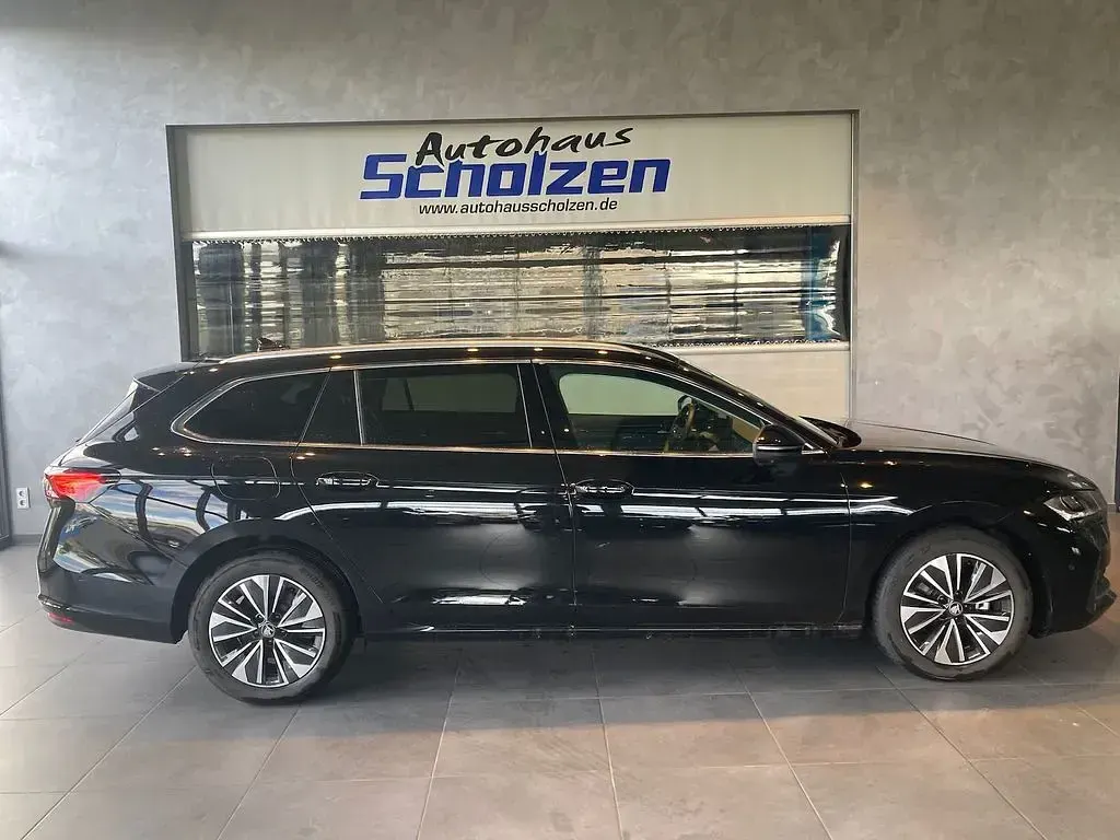 Gebraucht Skoda Superb Selection 150 PS (110 kW) 2025 Schwarz Limousine