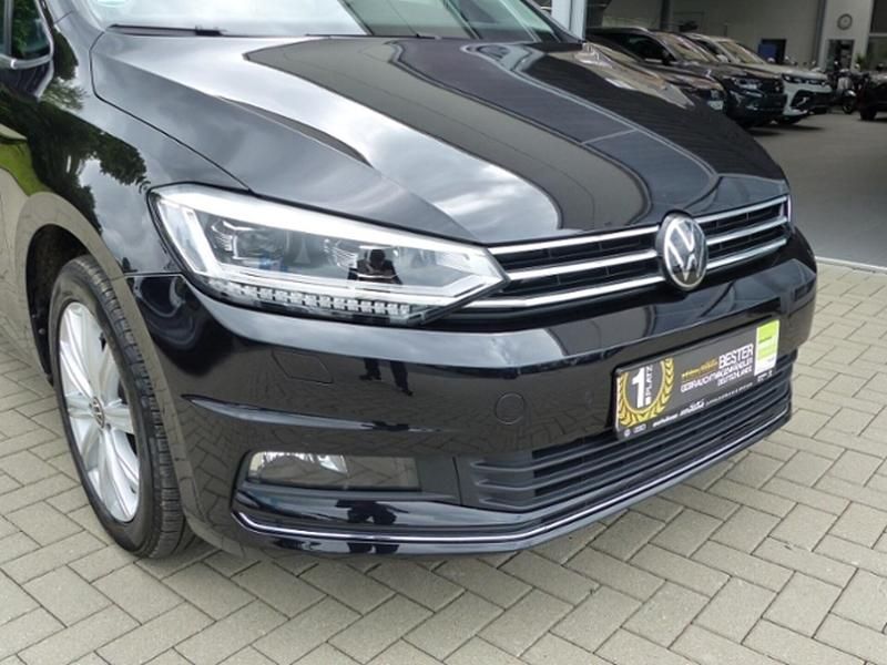 Gebraucht VW Touran Highline 150 PS (110 kW) 2024 Schwarz Van / Kleinbus