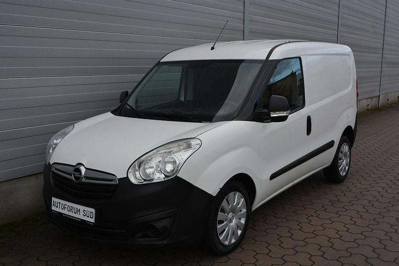 Gebraucht Opel Combo 105 PS (77 kW) 2016 Weiß Van / Kleinbus