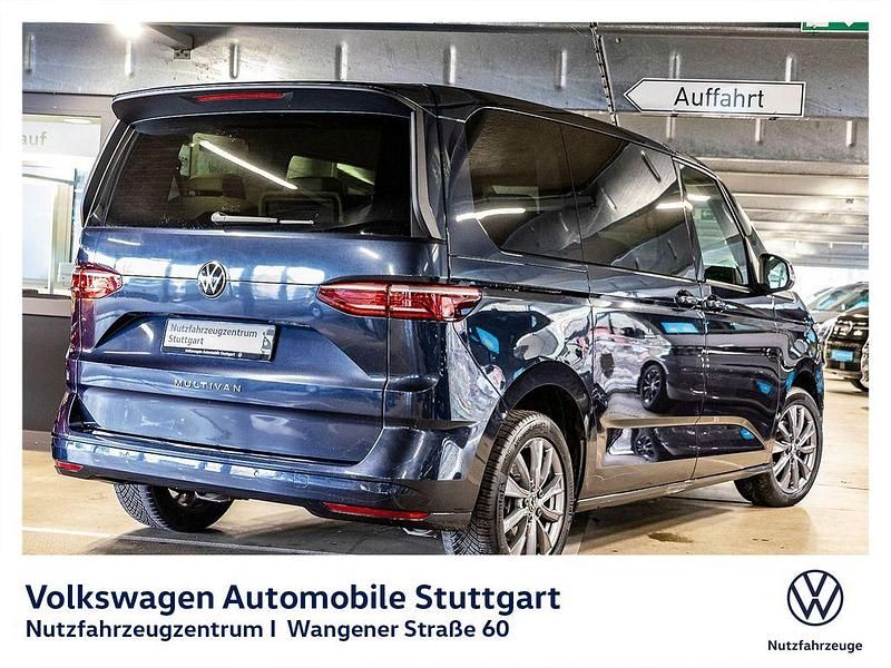 Gebraucht VW Multivan Life 136 PS (100 kW) 2022 Blau Van