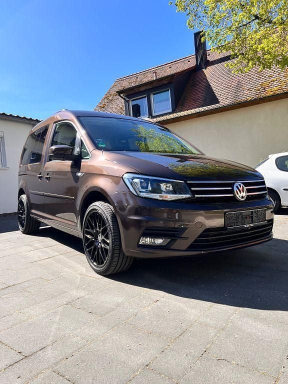 Usata VW Caddy S 150 CV (110 kW) 2017 Marrone Monovolume