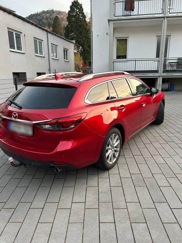 Gebraucht Mazda 6 175 PS (128 kW) 2016 Rot Kombi