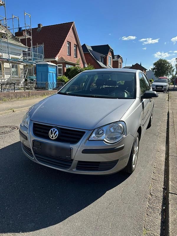 Silber Gebraucht 2009 VW Polo Kleinwagen | 2.900 € (Fairer Preis) - Bild 1/4