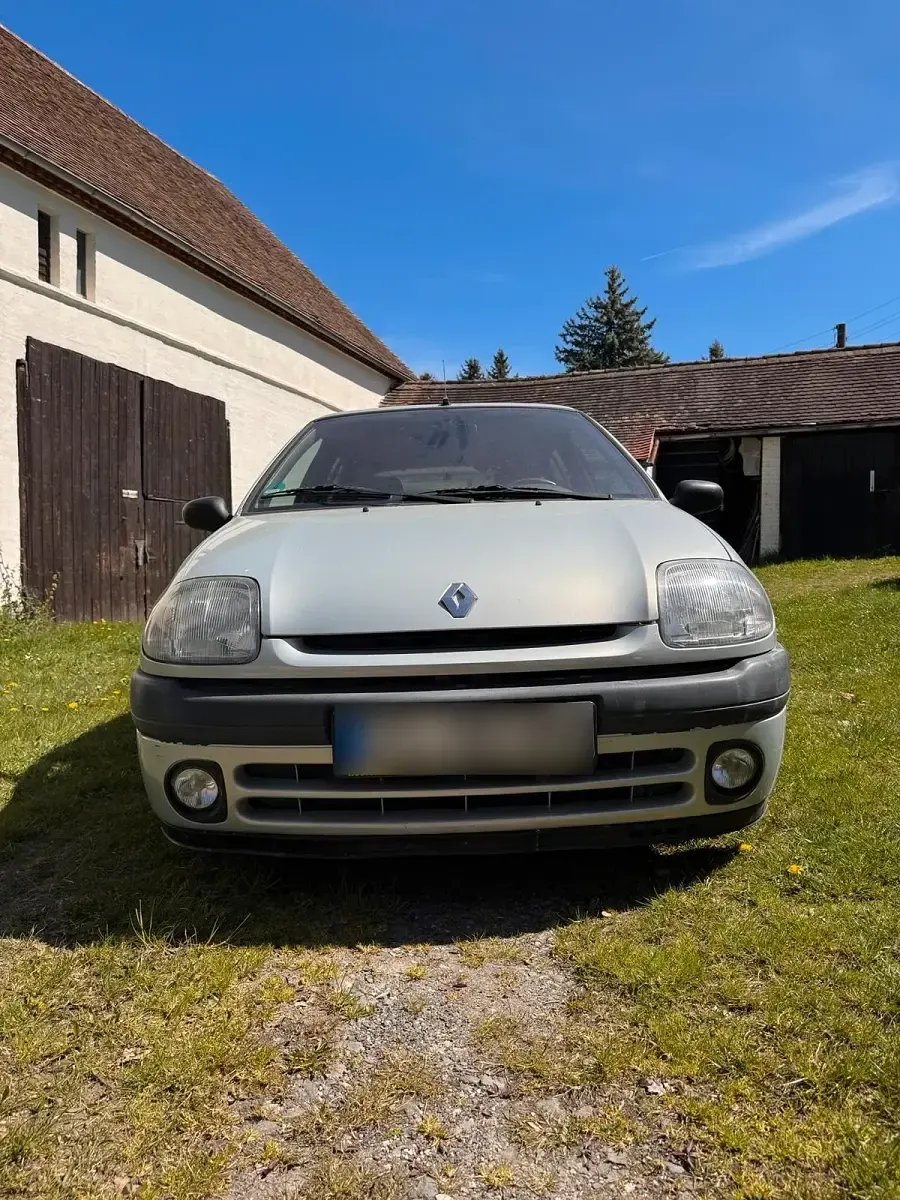 Gebraucht Renault Clio 75 PS (55 kW) 1998 Grau Kleinwagen