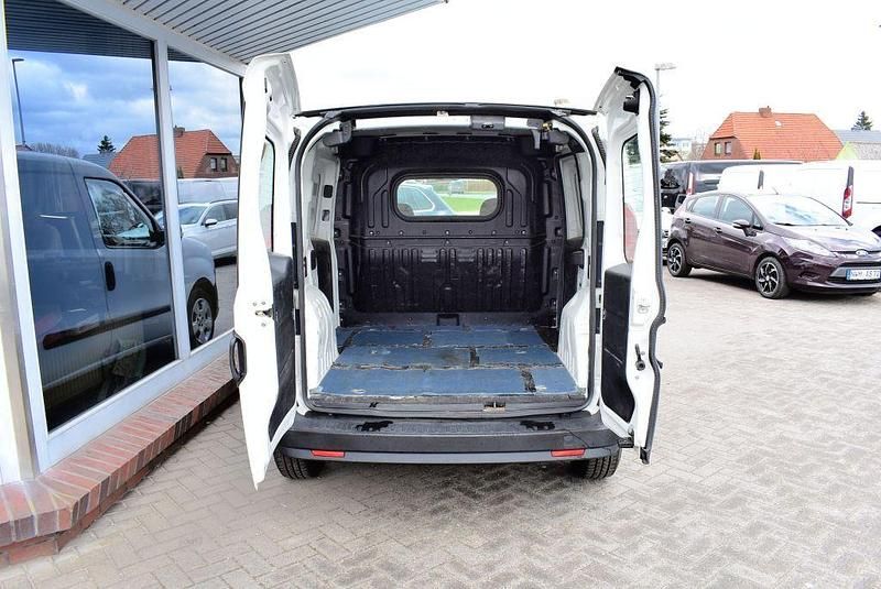 Gebraucht Opel Combo 90 PS (66 kW) 2012 Weiß Van / Kleinbus