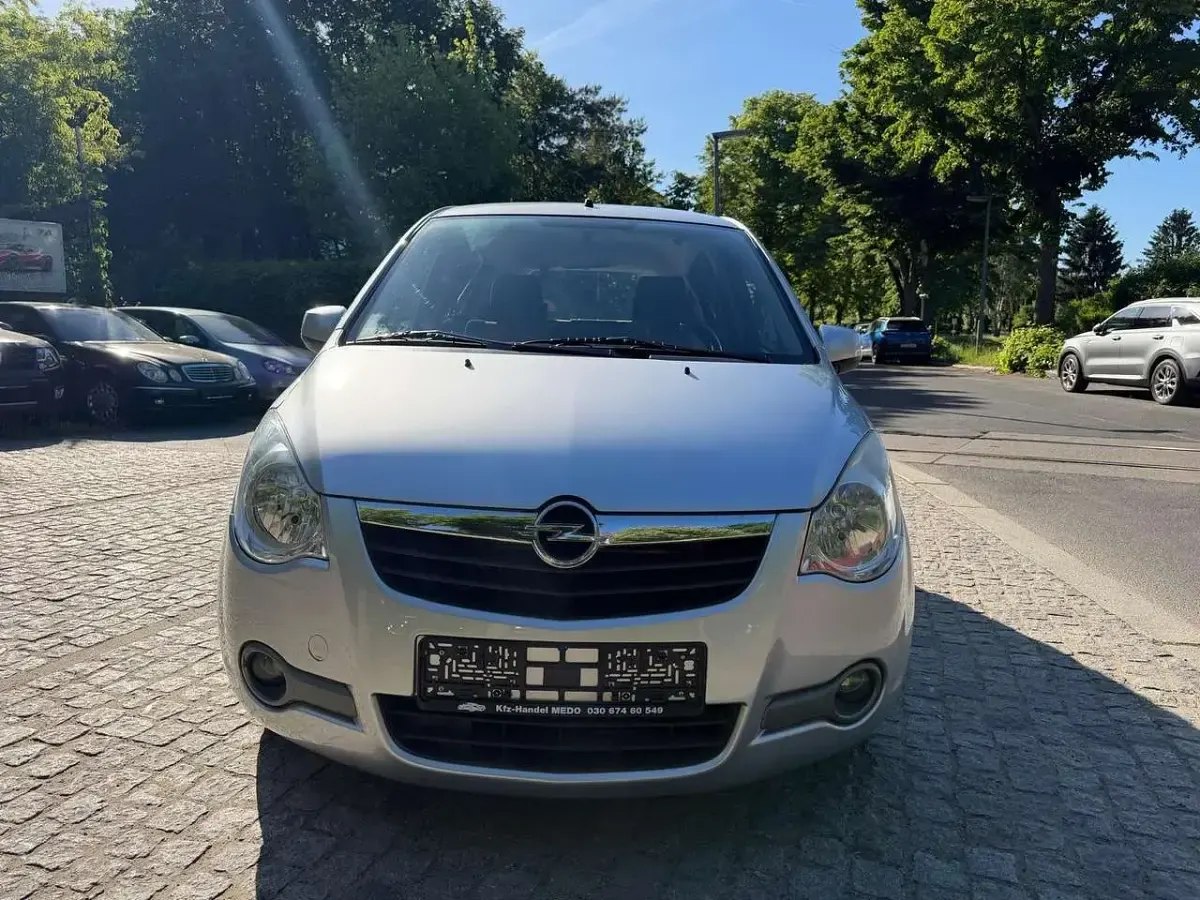 Gebraucht Opel Agila Edition 86 PS (63 kW) 2008 Stahlsilber Kleinwagen
