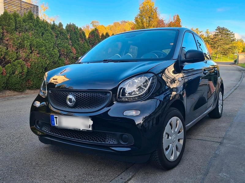 Schwarz Gebraucht 2019 Smart ForFour Kleinwagen | 8.200 € - Bild 1/4