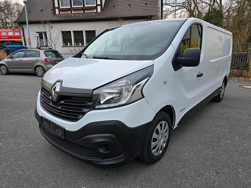 Gebraucht Renault Trafic 120 PS (88 kW) 2016 Weiß Van / Kleinbus