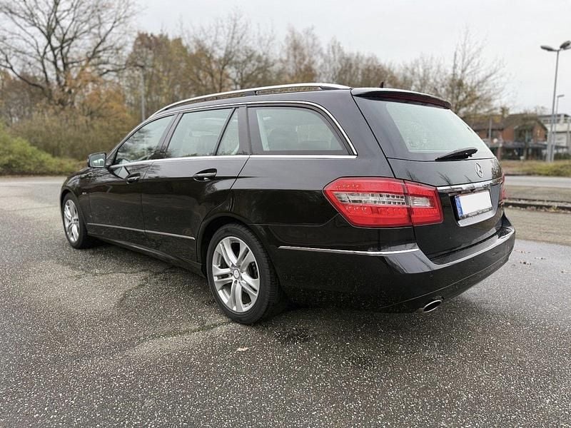 Gebraucht Mercedes E350 231 PS (169 kW) 2010 Schwarz Kombi