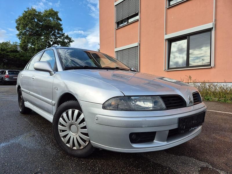Silber Gebraucht 2004 Mitsubishi Carisma Limousine | 1.490 € (Fairer Preis) - Bild 1/4