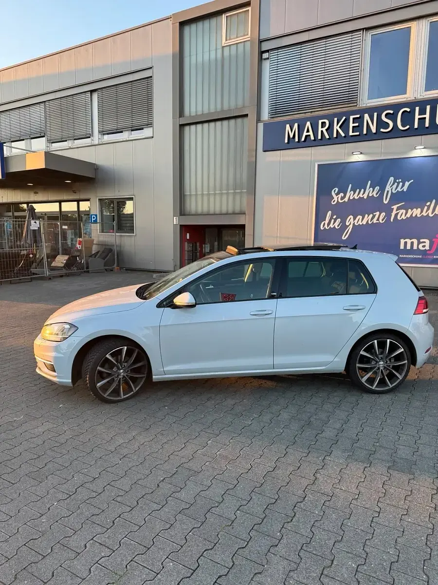 Gebraucht VW Golf VII Edition 150 PS (110 kW) 2017 Weiß Limousine