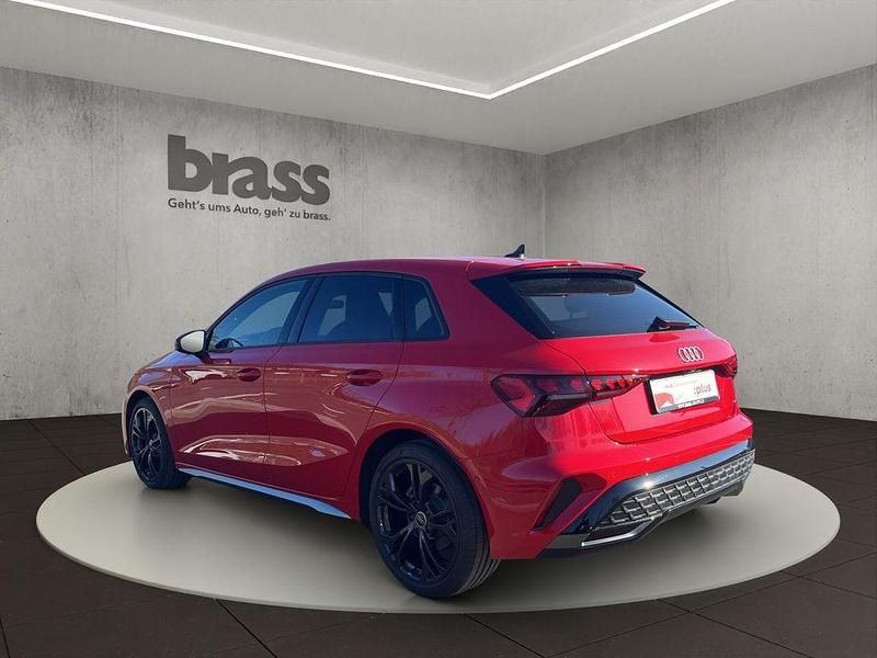 Gebraucht Audi A3 Ambiente 116 PS (85 kW) 2025 Progressivrot metallic Limousine