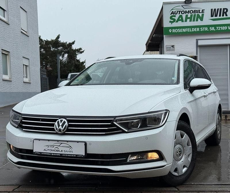 Gebraucht VW Passat 150 PS (110 kW) 2019 Weiß Kombi