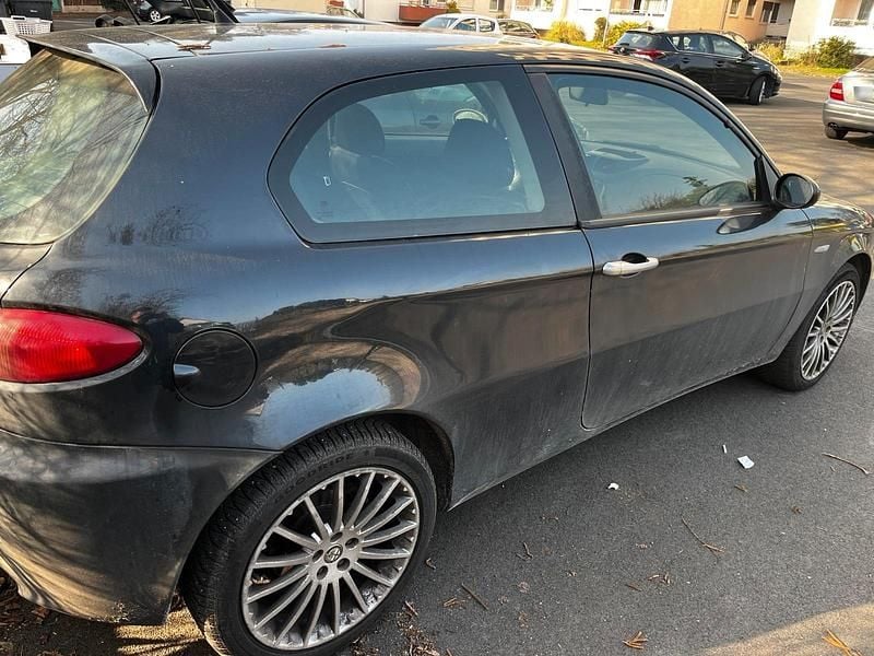Gebraucht Alfa Romeo 147 150 PS (110 kW) 2005 Schwarz Kleinwagen
