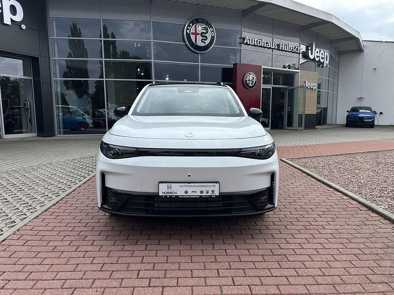 Neu Leapmotor C10 158 kW (215 PS) 2025 Weiß SUV